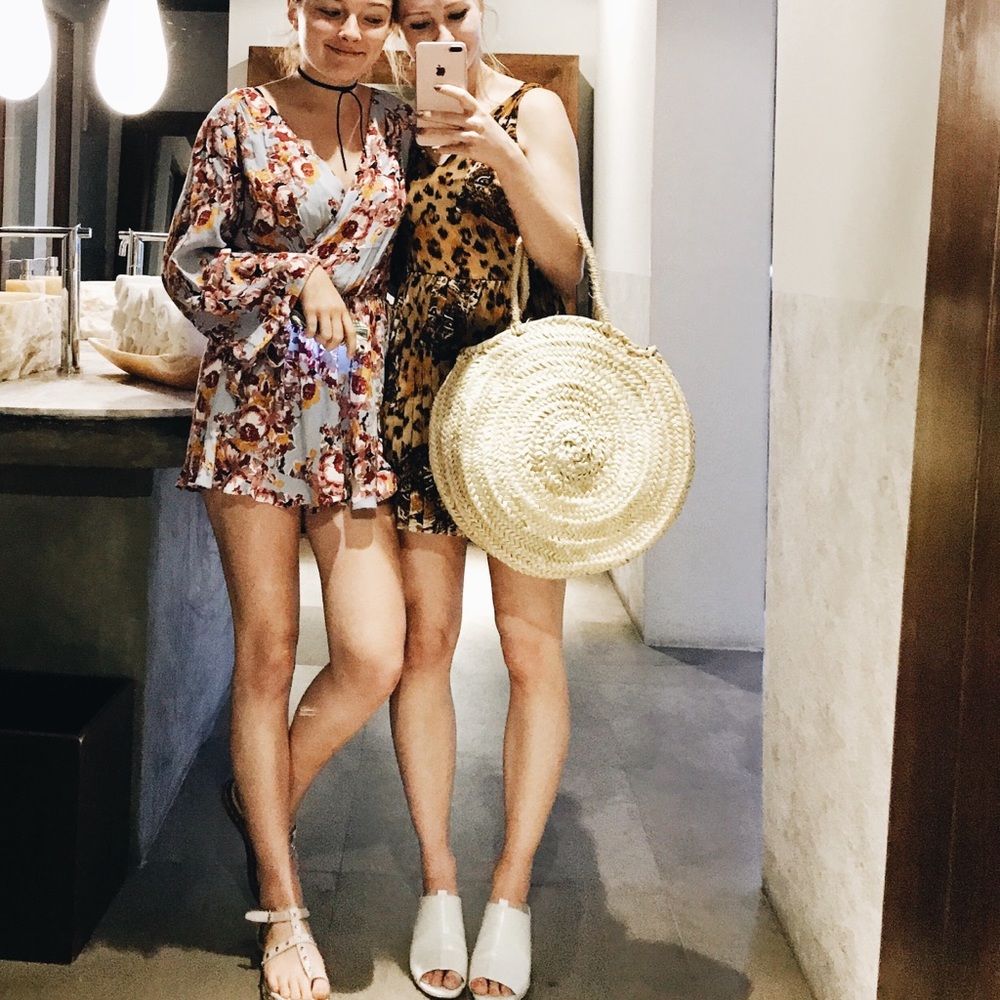 Z & L Straw Circle Bag